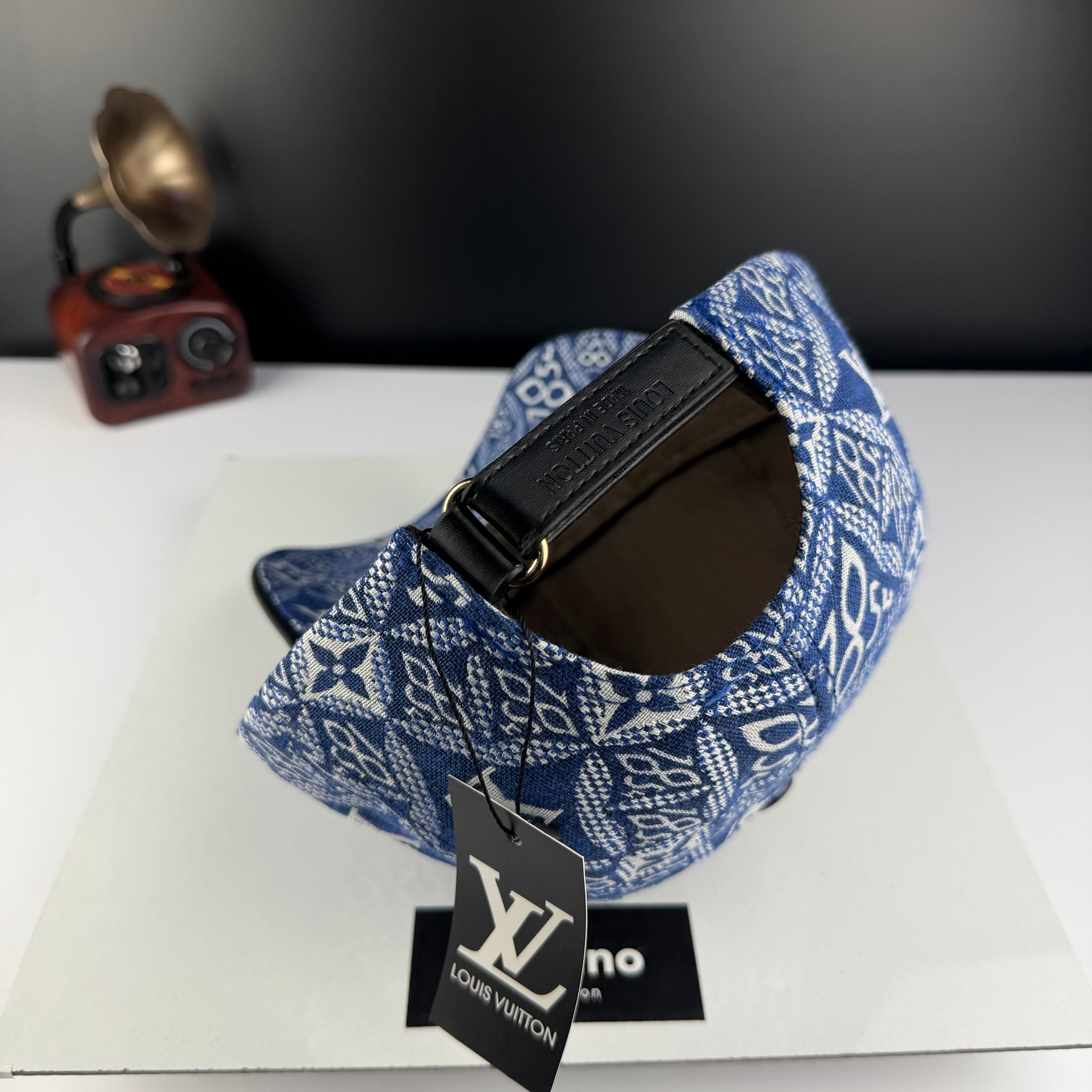 CASQUETTE LV SUPER QUALITÉ VN-525