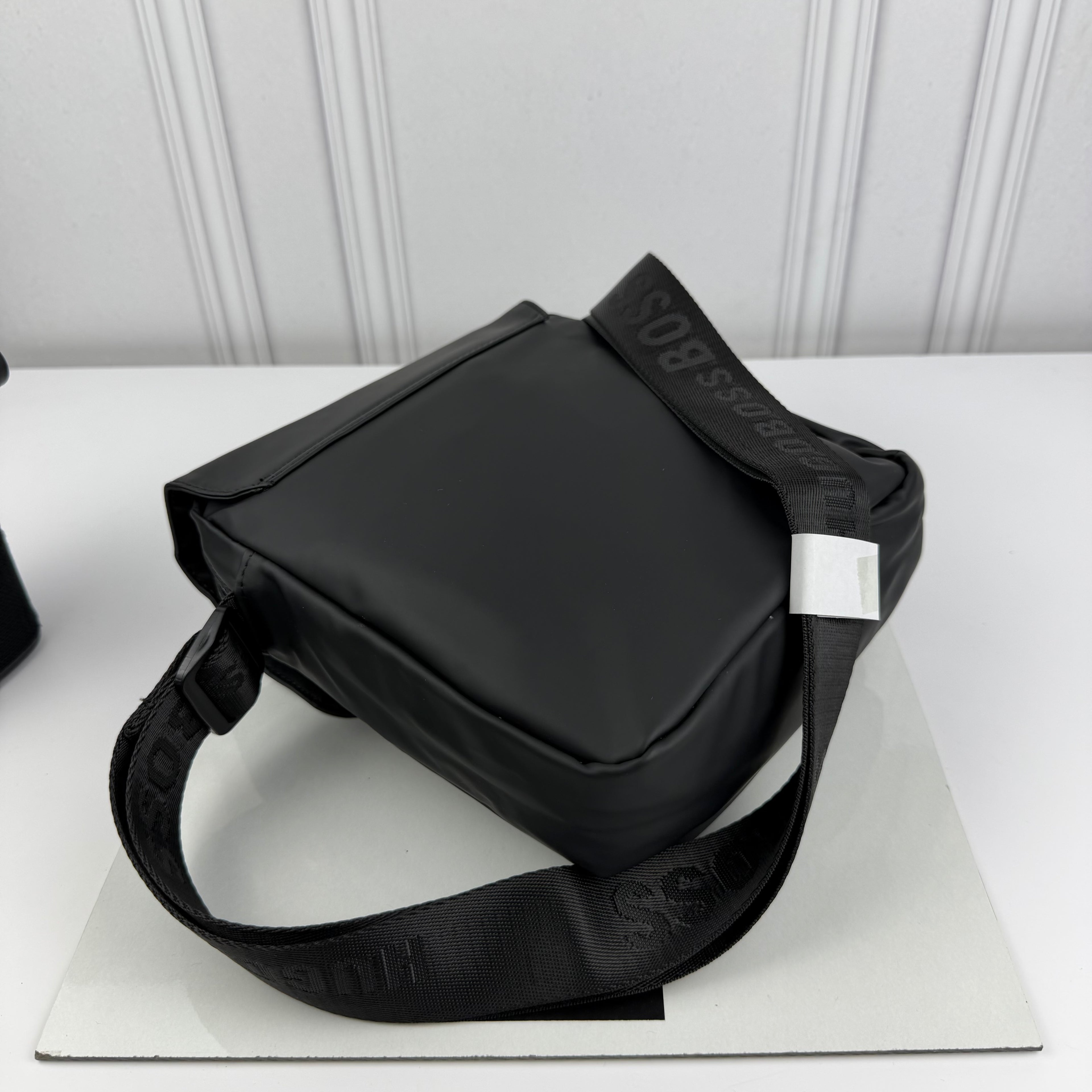 SACOCHE HUGO BOSS QUALITÉ PREMIUM VN-618