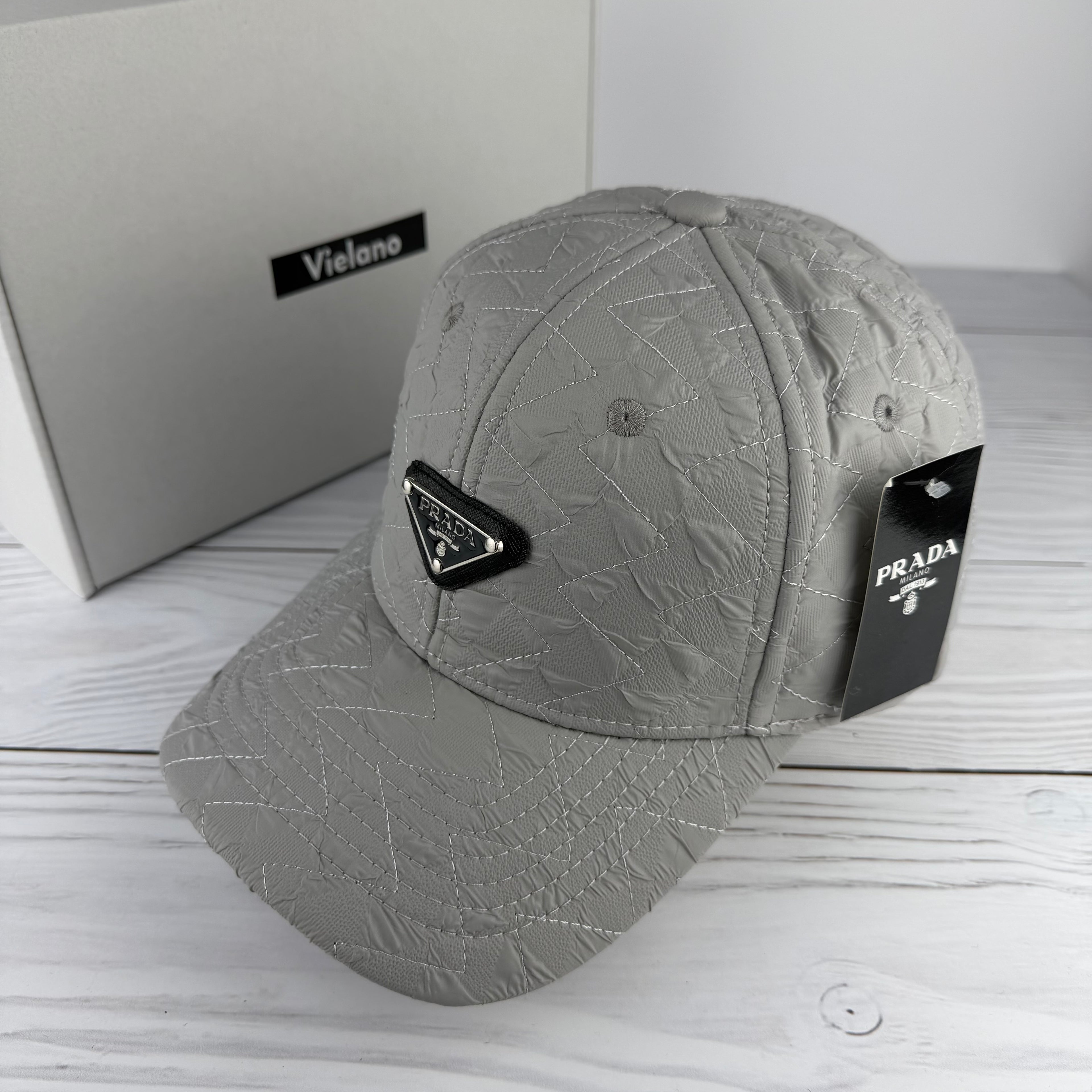 CASQUETTE PRADA SUPER QUALITÉ VN-526