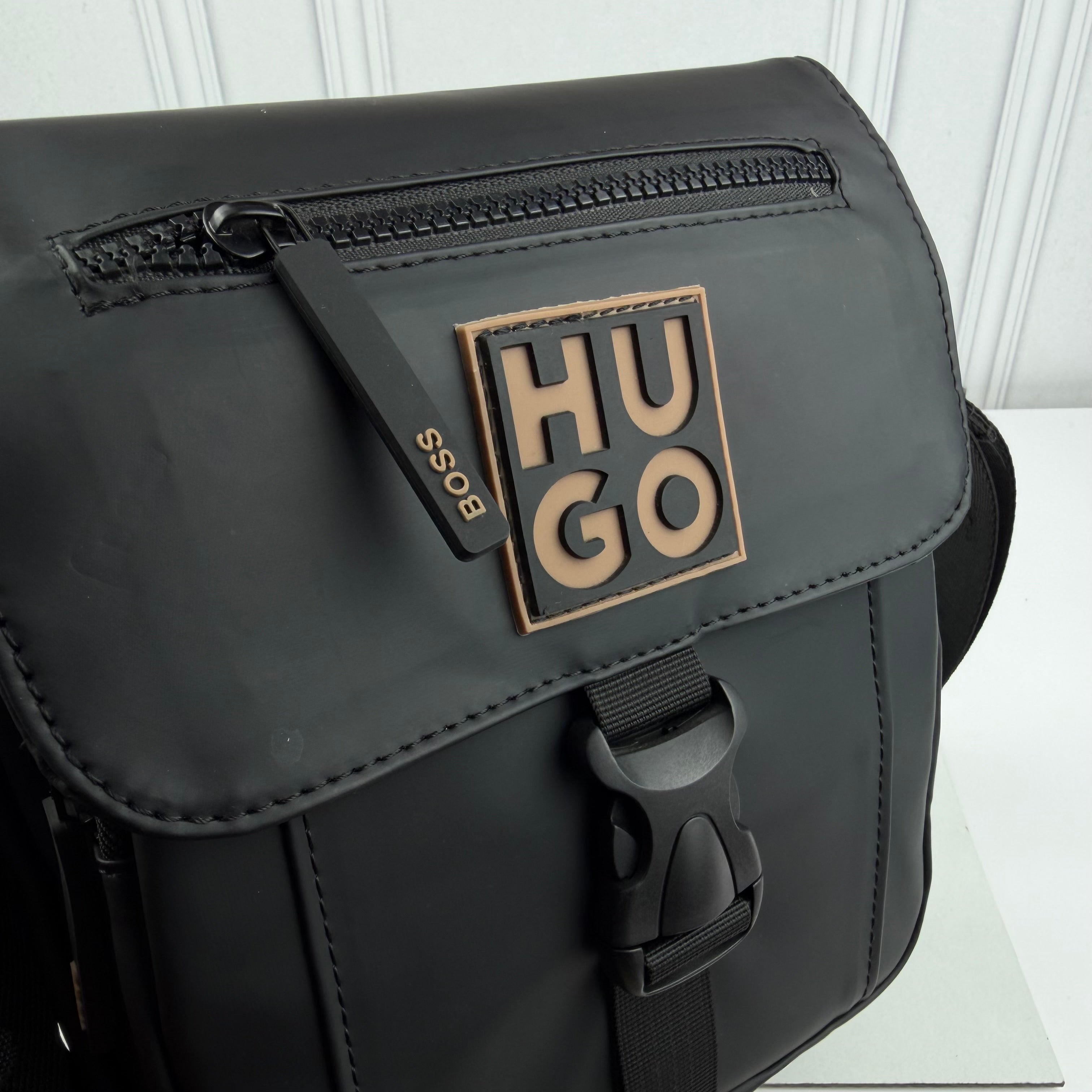 SACOCHE HUGO BOSS QUALITÉ PREMIUM VN-610