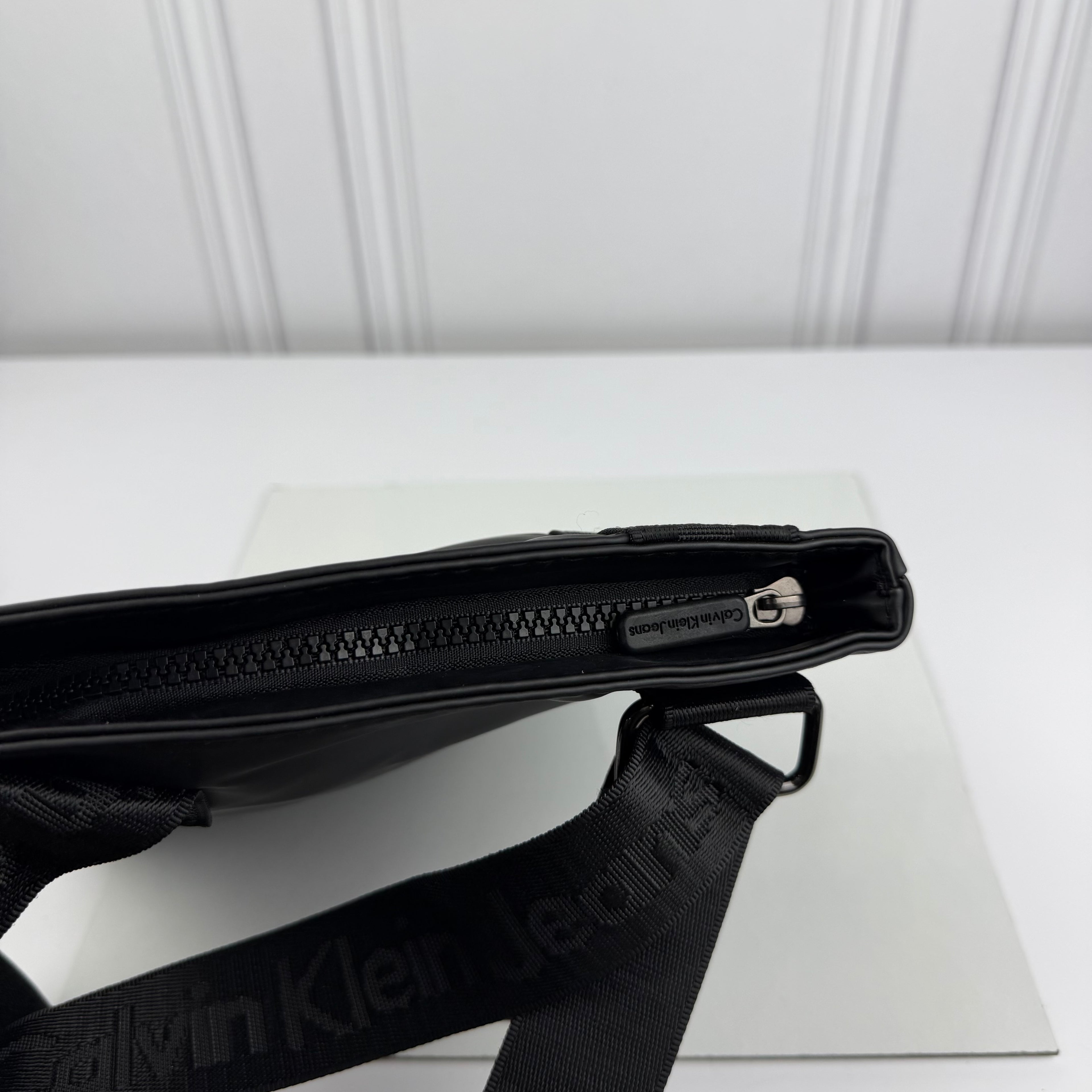 SACOCHE CALVIN KLEIN QUALITÉ PREMIUM VN-631