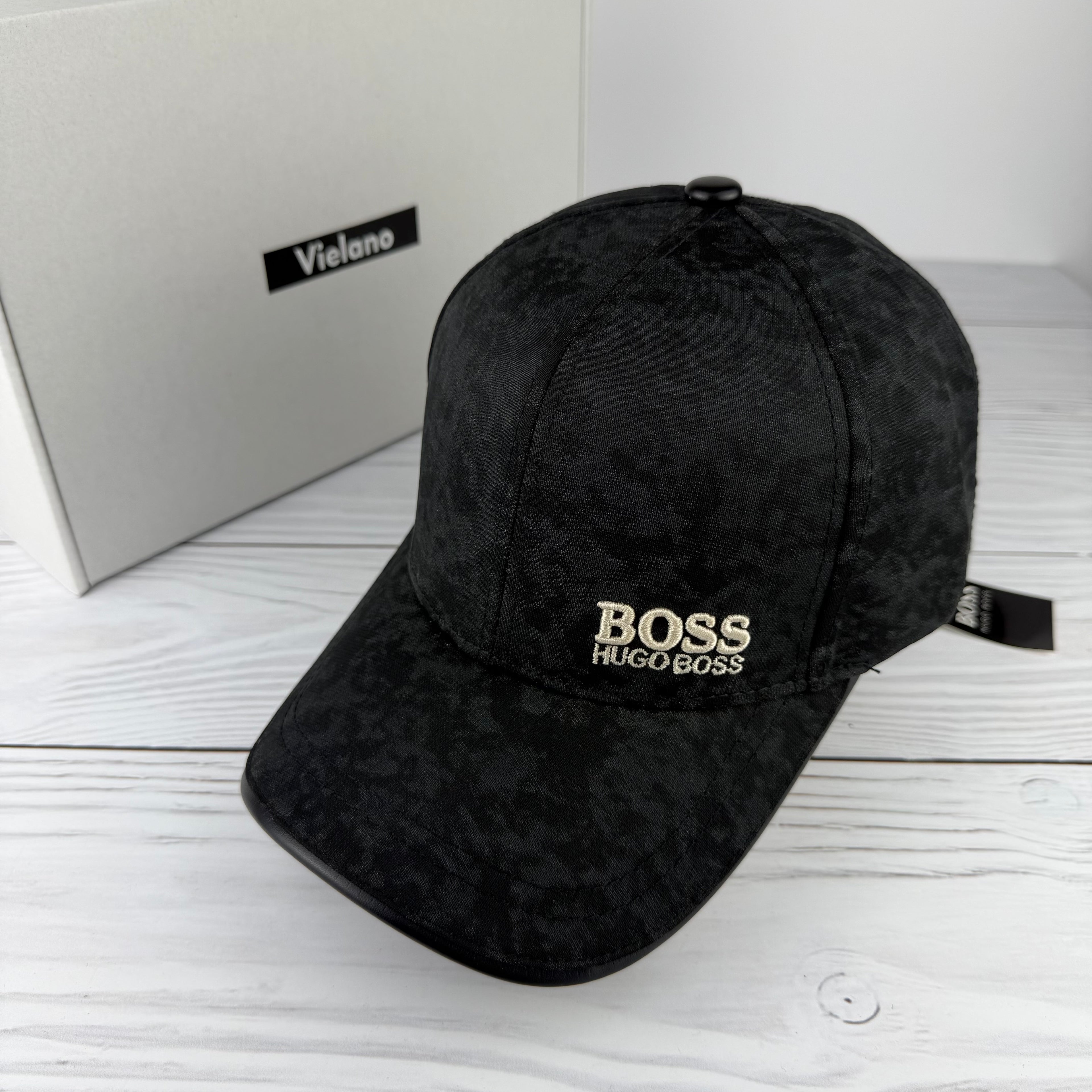 CASQUETTE BOSS SUPER QUALITÉ VN-553