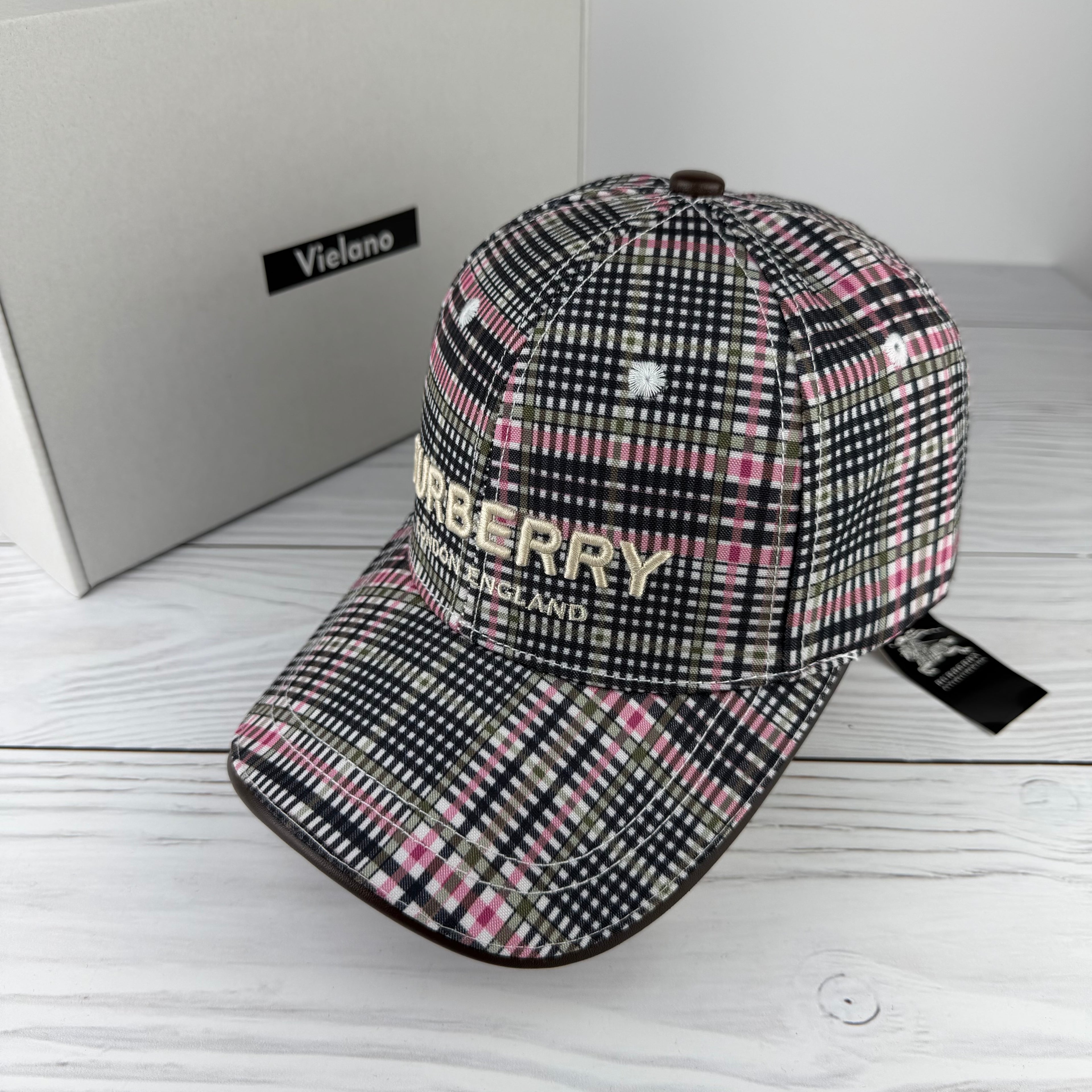 CASQUETTE BURBERRY SUPER QUALITÉ VN-483