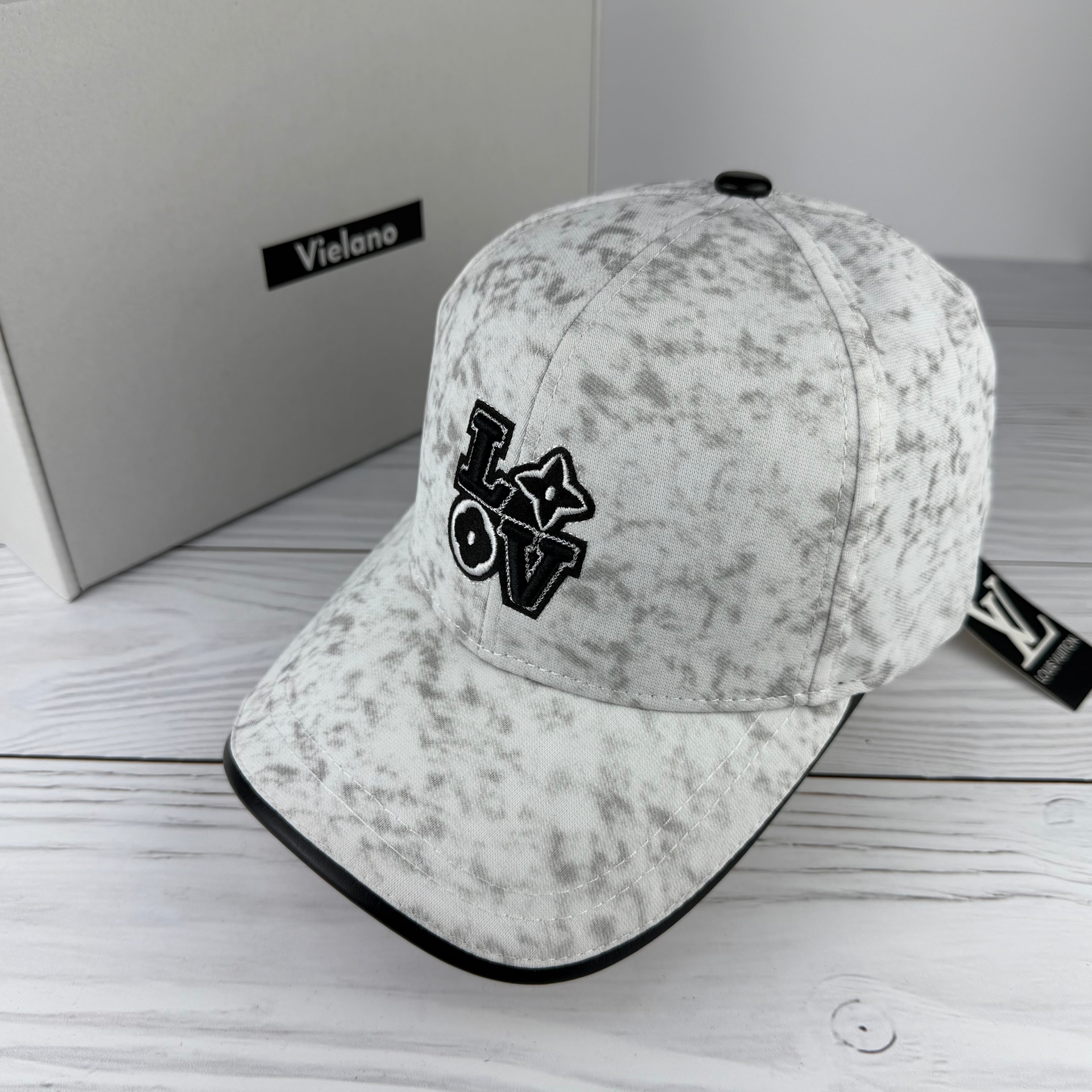 CASQUETTE LV SUPER QUALITÉ VN-457