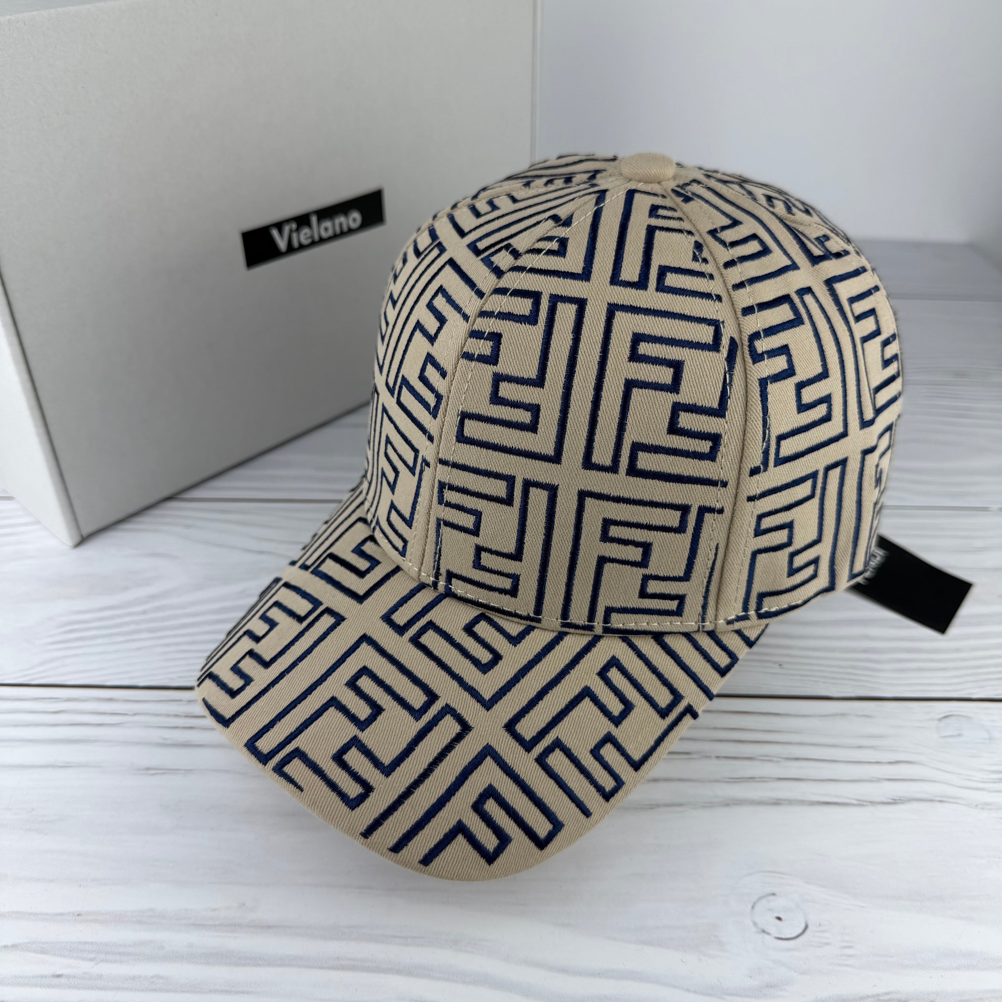 CASQUETTE FENDI SUPER QUALITÉ VN-447
