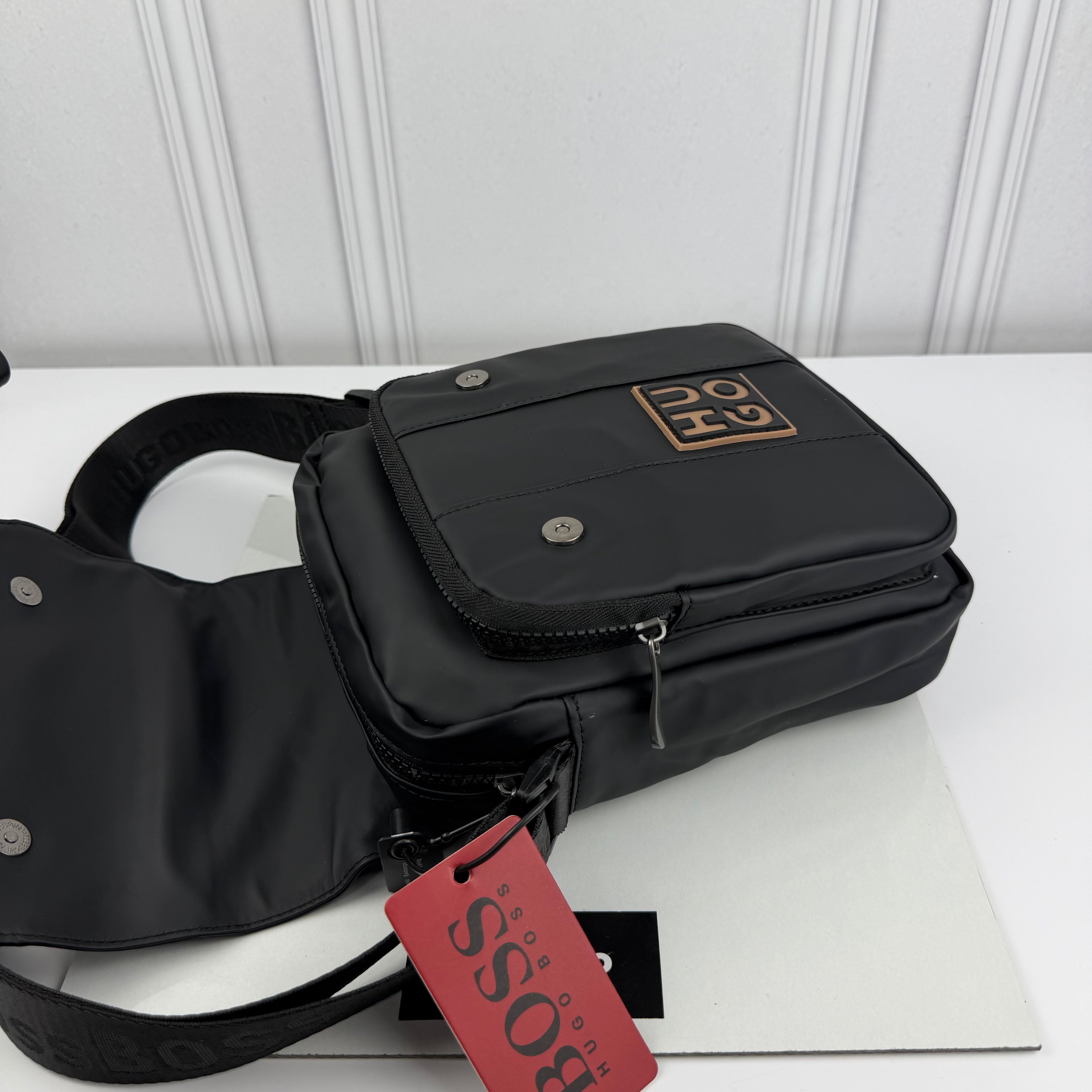 SACOCHE HUGO BOSS QUALITÉ PREMIUM VN-618