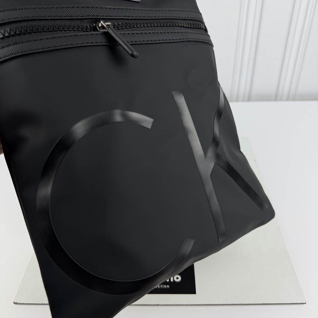 SACOCHE CALVIN KLEIN QUALITÉ PREMIUM VN-630