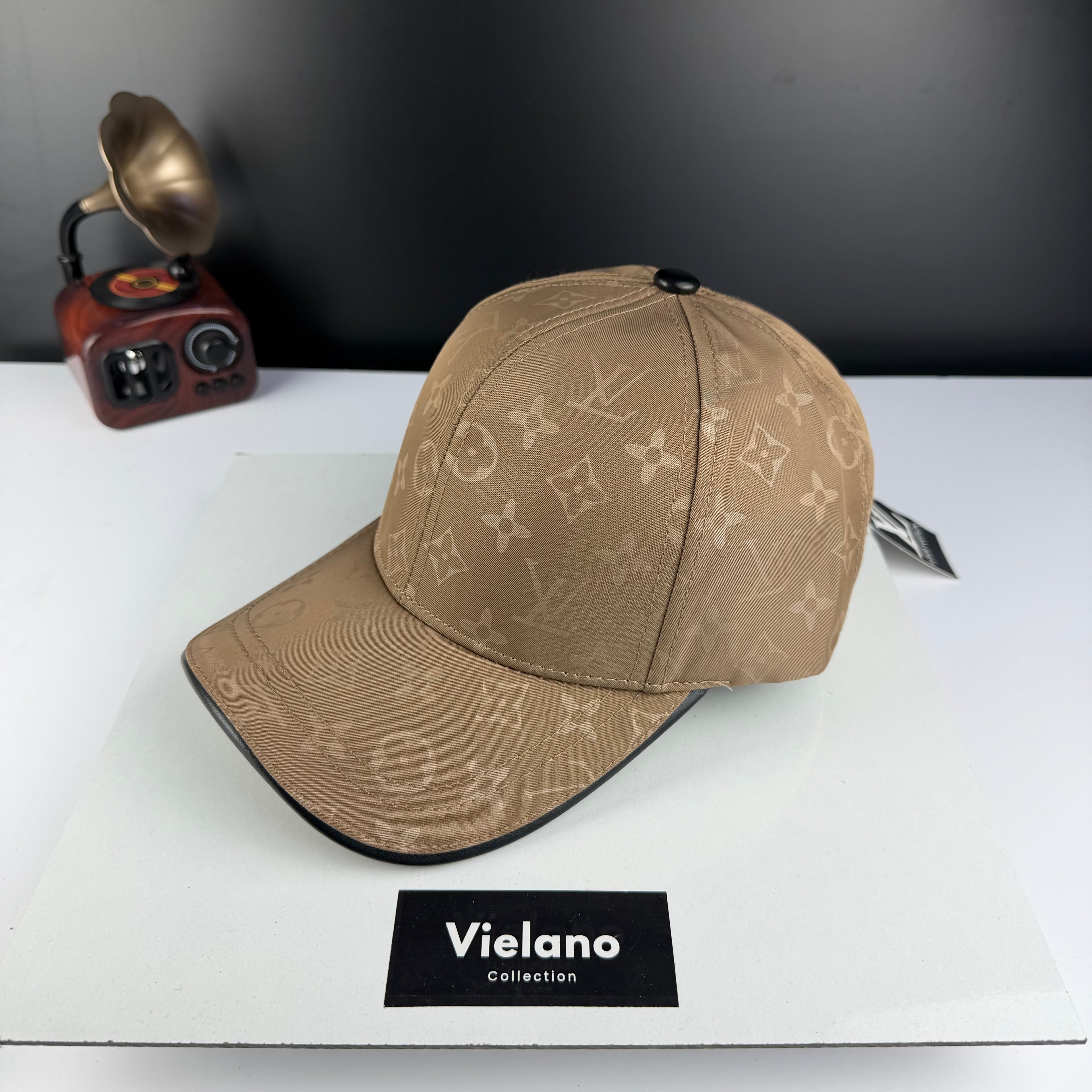 CASQUETTE LV SUPER QUALITÉ VN-504