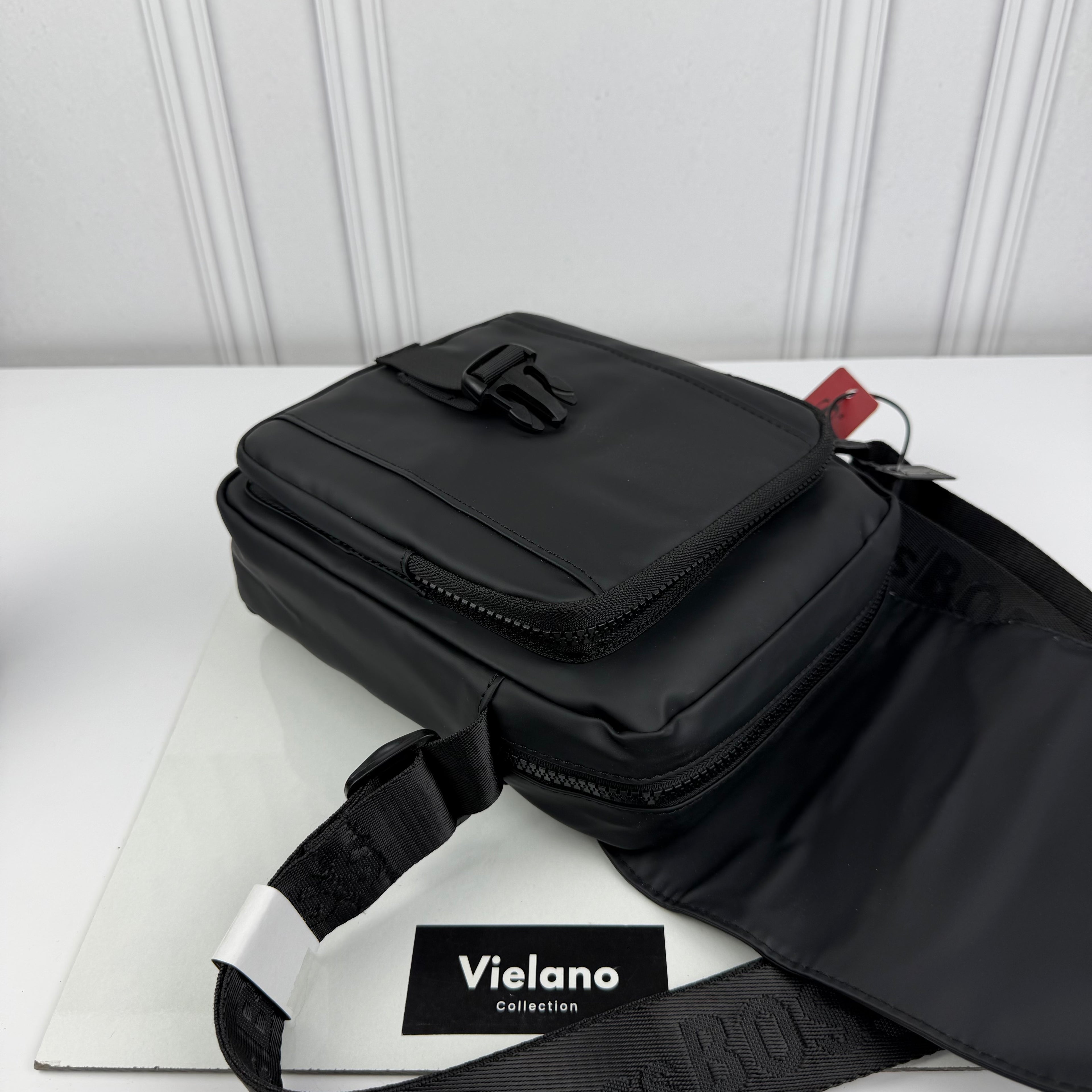 SACOCHE HUGO BOSS QUALITÉ PREMIUM VN-611