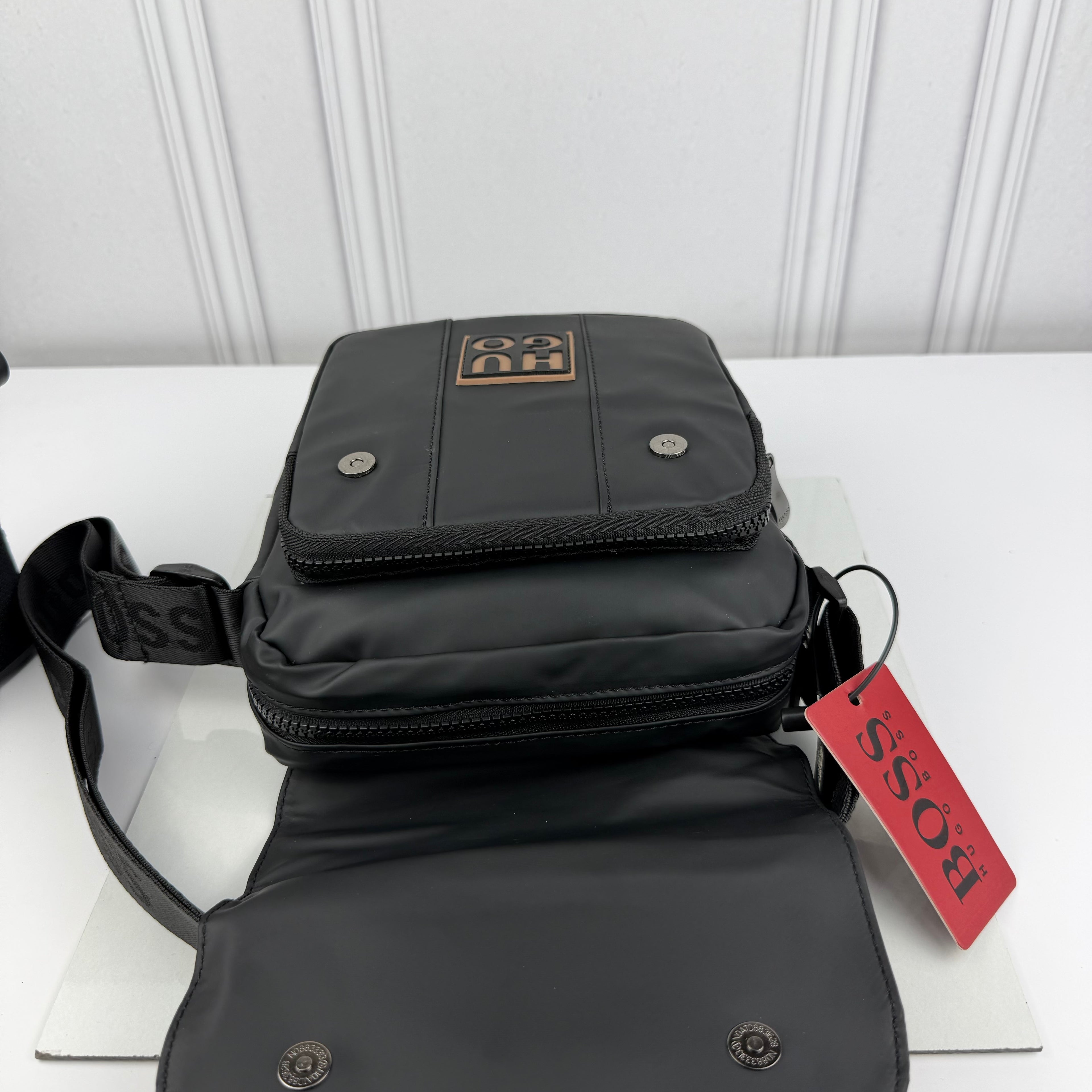 SACOCHE HUGO BOSS QUALITÉ PREMIUM VN-618