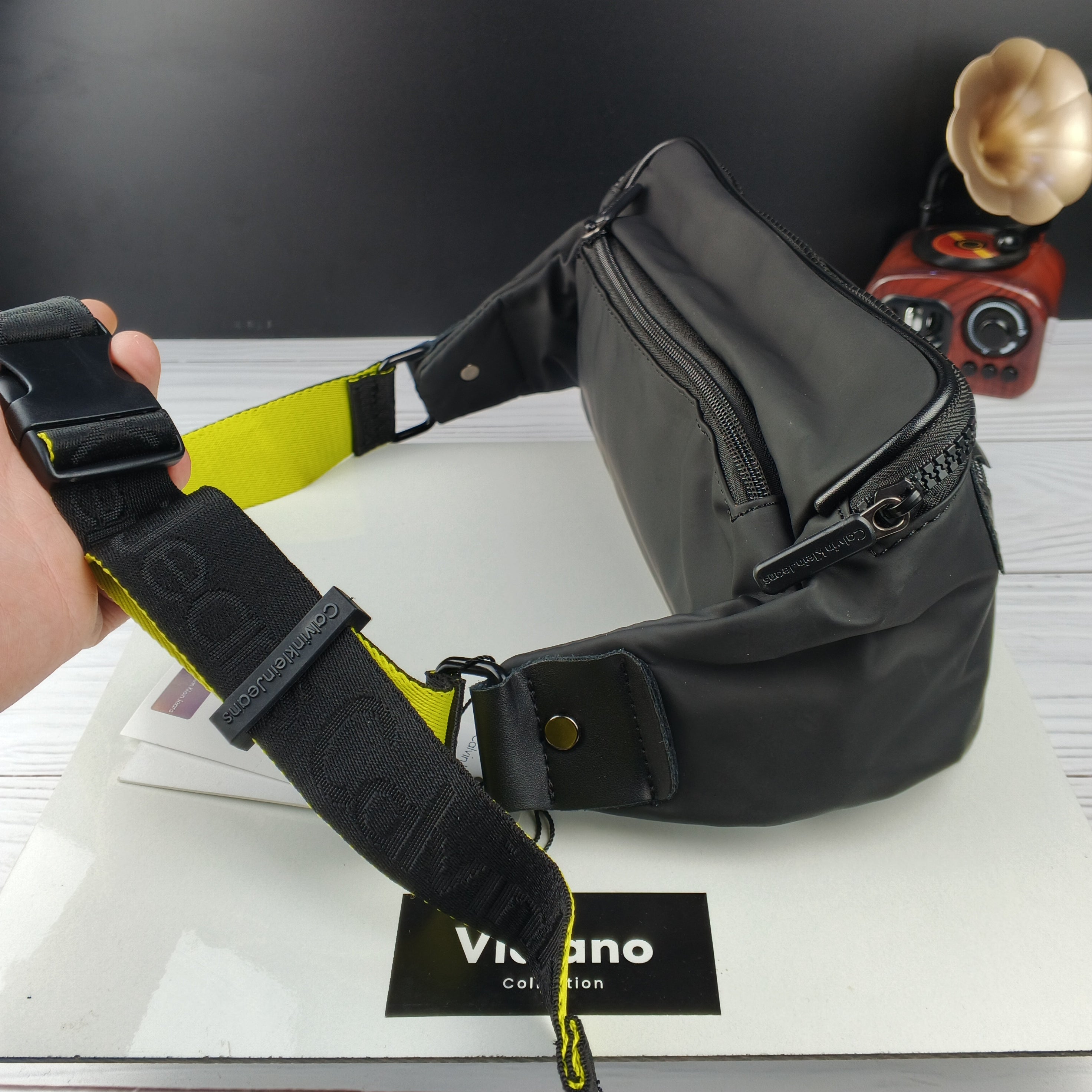 SACOCHE BANANA CALVIN KLEIN QUALITÉ PREMIUM VN-250
