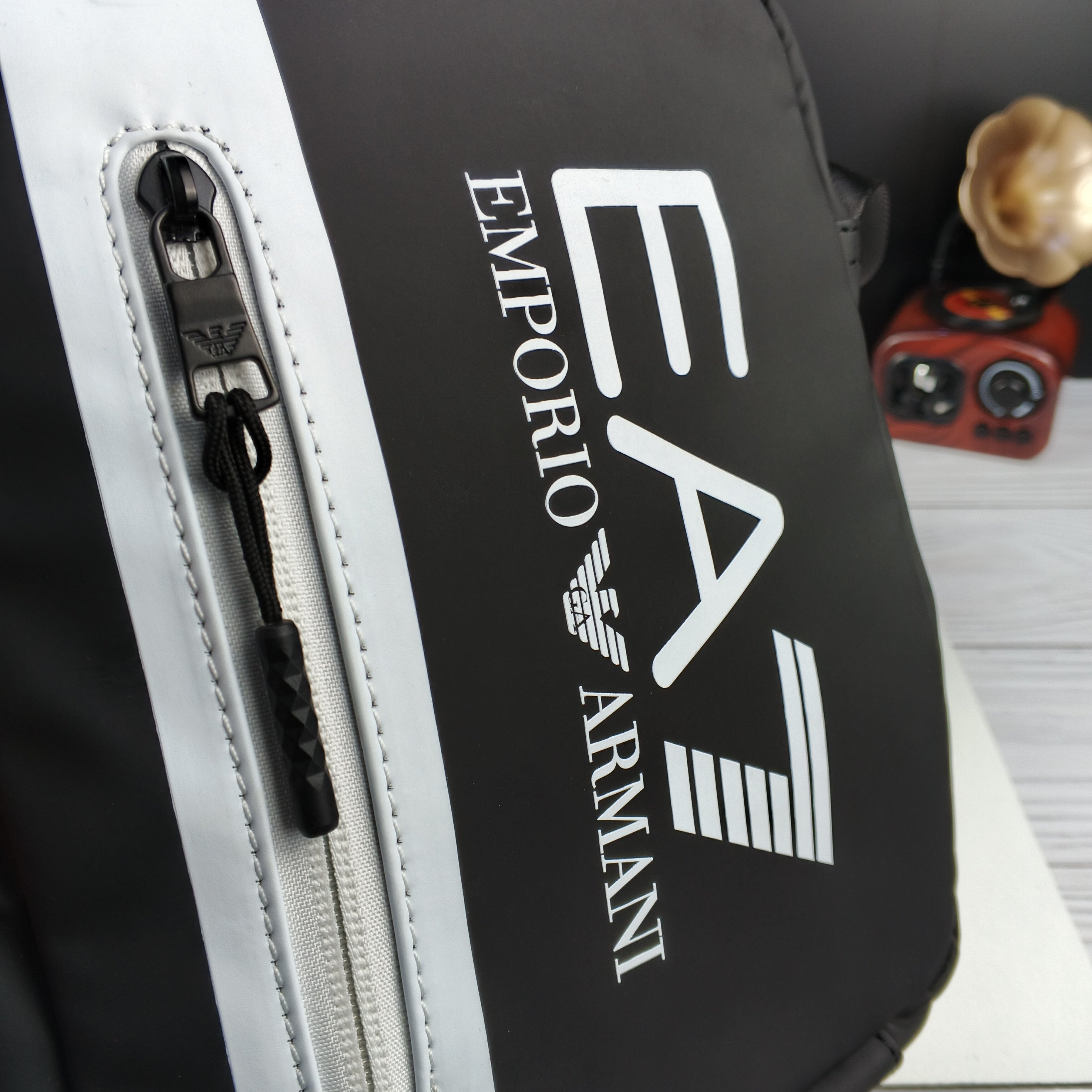 SACOCHE EA7 NOIR&BLANC QUALITÉ PREMIUM VN-264
