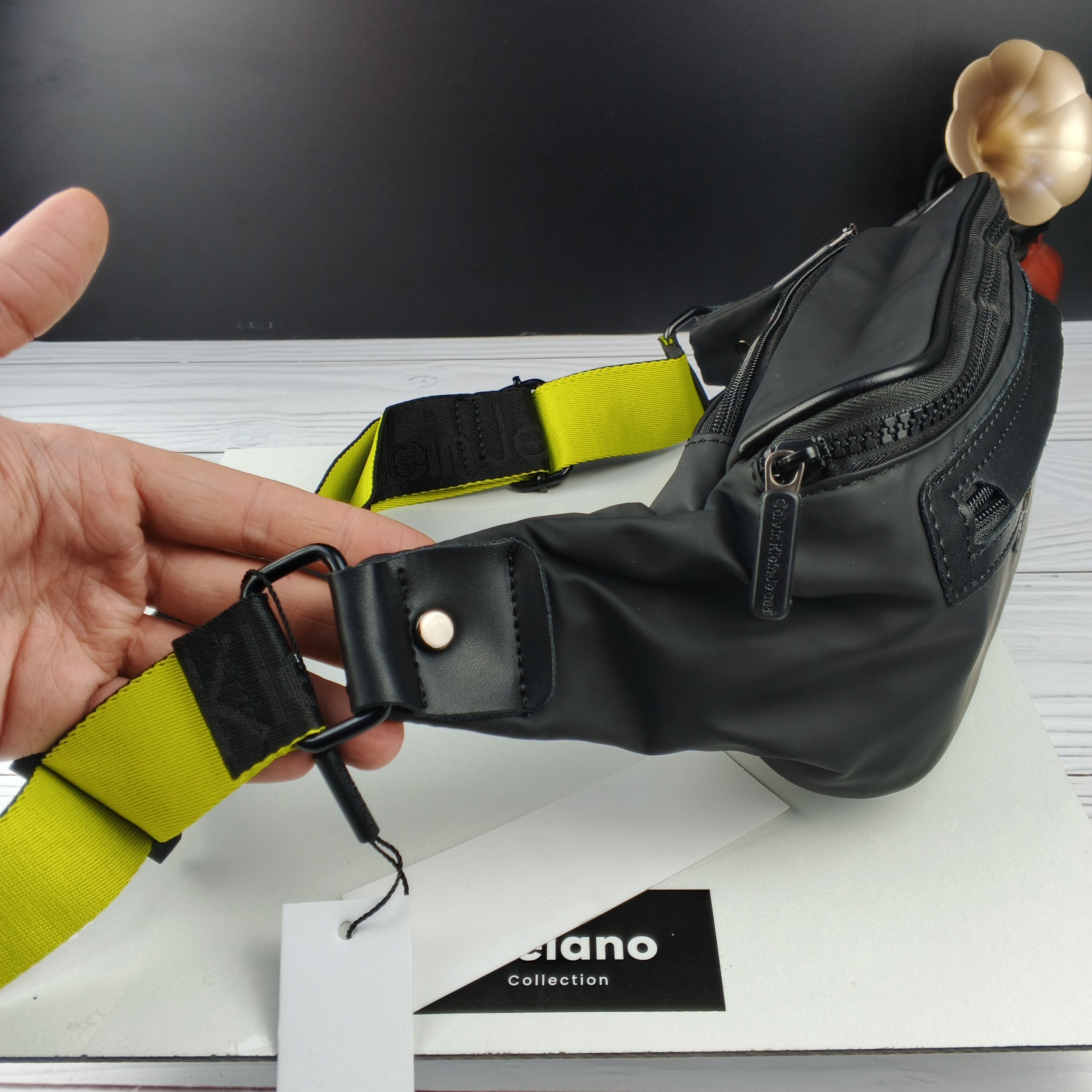 SACOCHE BANANA CALVIN KLEIN QUALITÉ PREMIUM VN-250