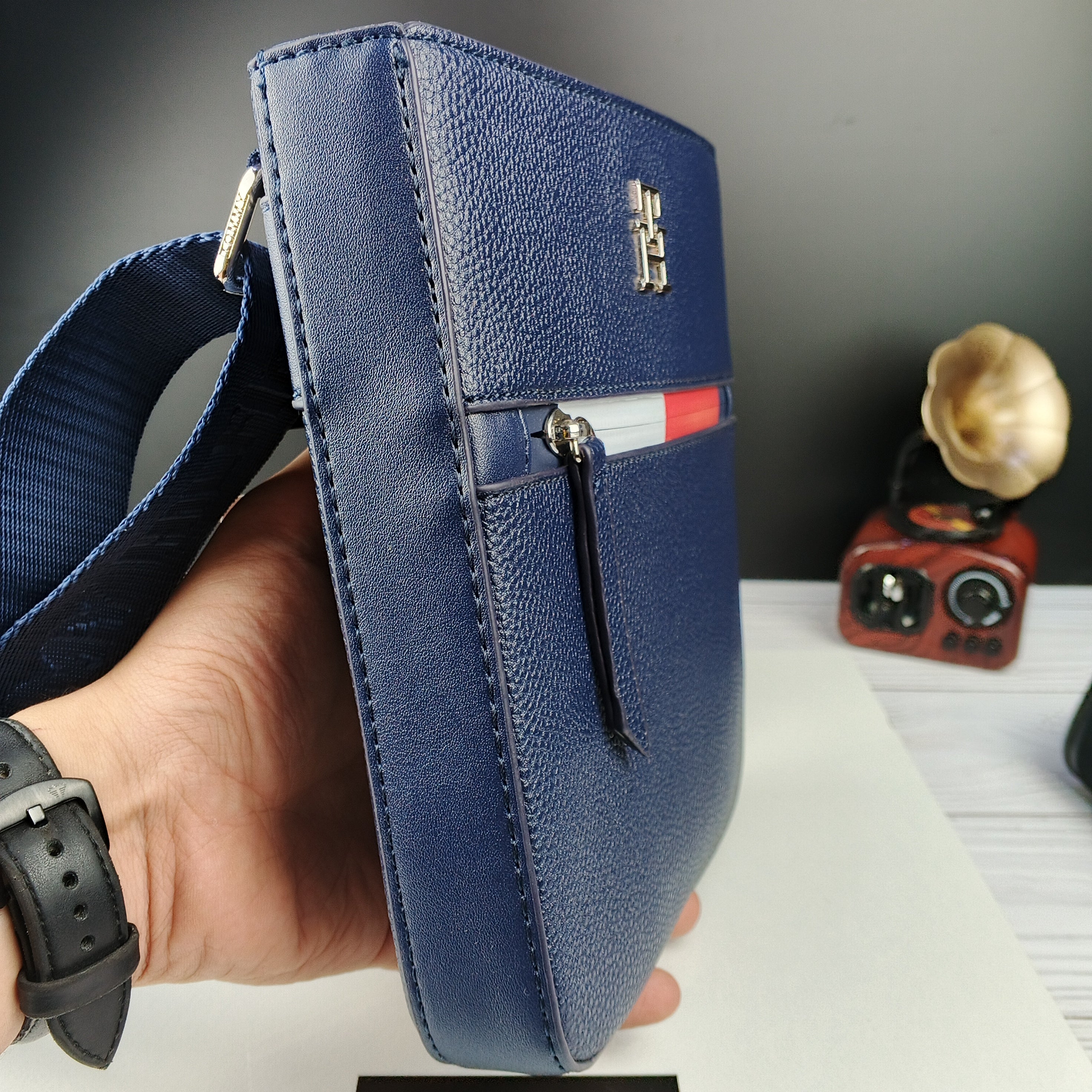 SACOCHE TOMMY QUALITÉ PREMIUM VN-242