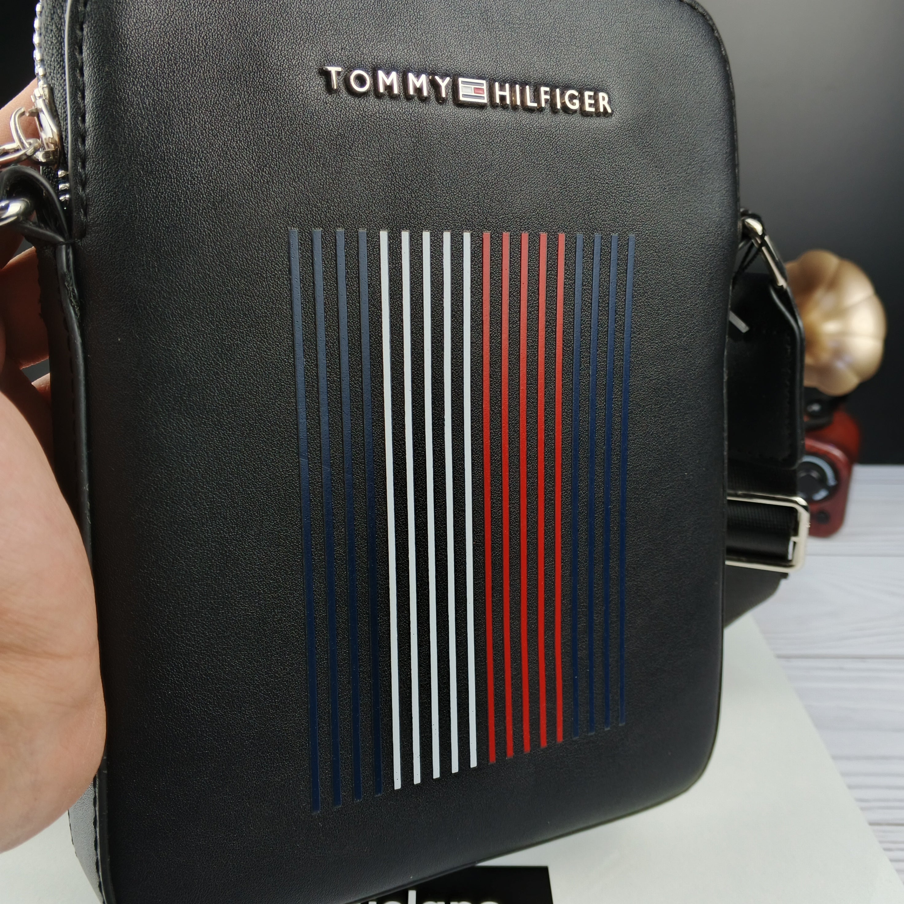 SACOCHE TOMMY QUALITÉ PREMIUM VN-244