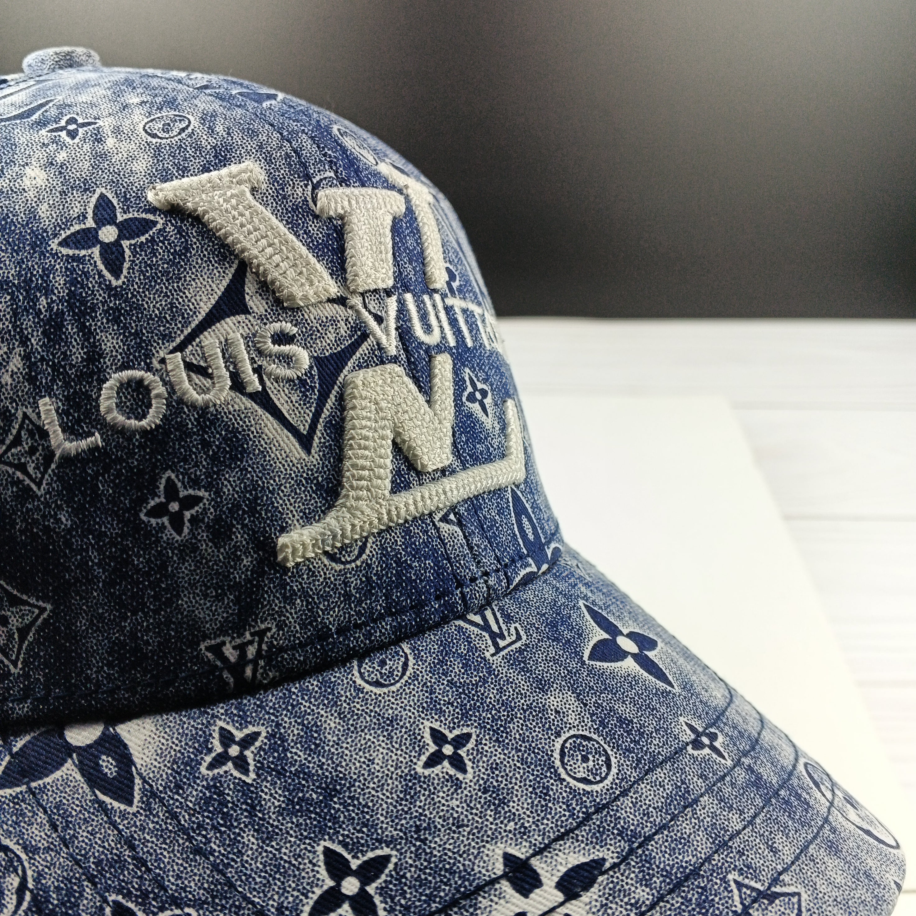 CASQUETTE LV SUPER QUALITÉ VN-336